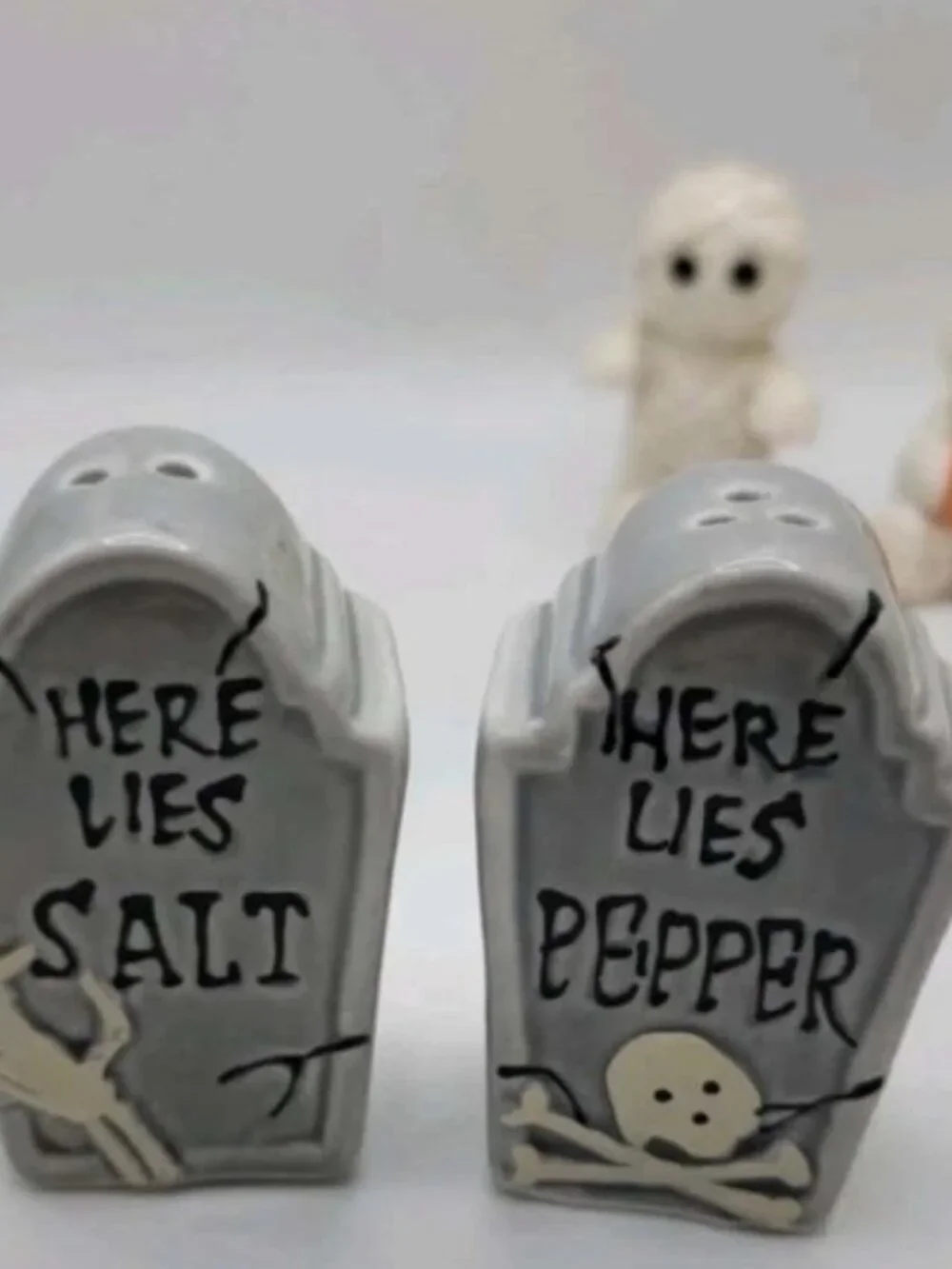 7 Sets 2026 Cracker Barrel Halloween Salt & Pepper Shakers New Summerween
